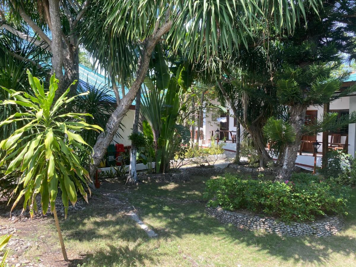 Marina Village Moalboal Buitenkant foto